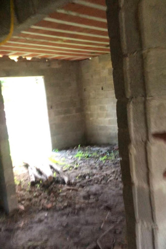 Imagem 5 de 10 de Casa No Litoral Com 2 Quartos E Quintal Amplo. | Ca508-pc