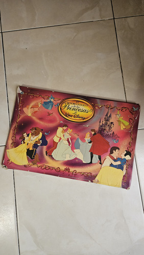 Libro Vintage Set Completo El Tesoro Mágico Princesas Disney