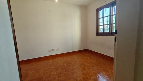Ph Triplex 4 Ambientes Con Patio Caseros