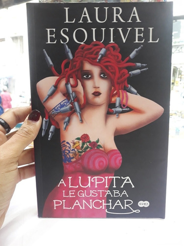 A Lupita Le Gustaba Planchar Laura Esquival