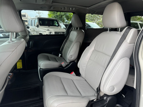 Toyota Sienna 3.5 Limited At