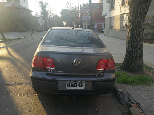 Volkswagen Bora 1.8 Highline T Tiptronic Cuero 2010