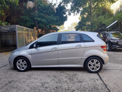 Mercedes Benz B200