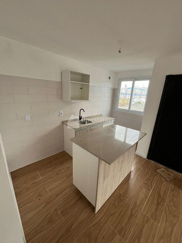 Casa En Alquiler Tres Dormitorios En Complejo Acacias