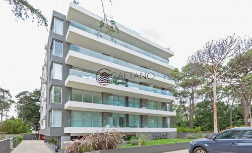 Imagen 26 de 30 de Moderno Apartamento De Dos Dormitorios Con Balcón En Venta - Punta Del Este - Punta Del Este Roosevelt