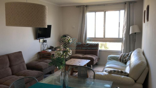 Apartamento En Brava, 1 Dormitorio Alquiler Anual- Ref: 2527