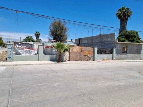 Terreno En Venta En La Col Constitución Rosarito