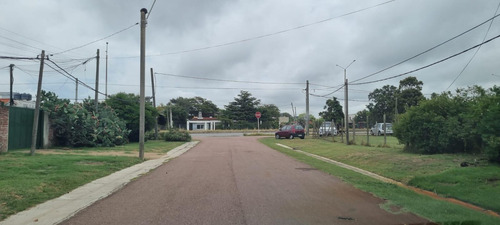Se Vende La Mitad De Un Terreno De 580m2 En Barra De Carrasco