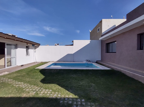 Venta Casa Zona Sur Con Seguridad 