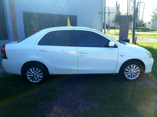Toyota Etios 1.5 Sedan Xls 2014