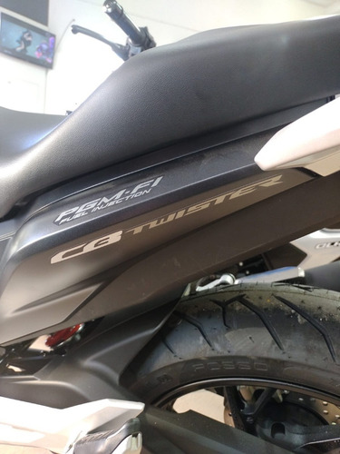 Imagen 10 de 15 de Honda Cb 250 Twister 2023 Nuevos Colores 0km Moto Delta Tigr