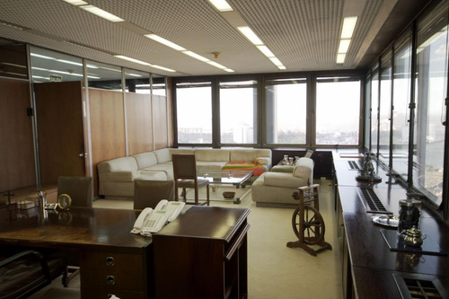 Imagen 5 de 12 de Oficina En Alquiler Lista Para Entrar Con Excelente Vista Panorámica Al Rio