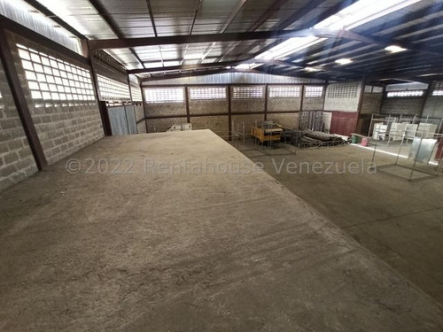 Se Vende Con Financiamiento Galpón Industrial En Venta La Providencia A Pocos Mts De La Av. Intercomunal Turmero 23-13972 Hc