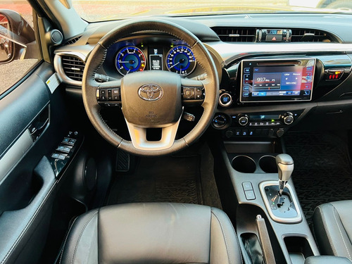 Imagem 12 de 15 de Toyota Hilux Srv 2.8 Preto 2019