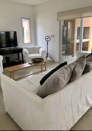 Casa En Alquiler Amoblada Con 3 Habitaciones En Araucarias Puertos Del Lago