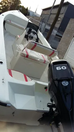 Bermuda Safary 5,5 M Mercury 40 Hp 3 Cilindros Elec/automix