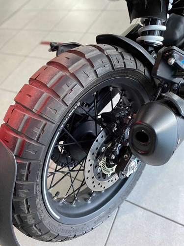 Husqvarna Svartpilen 401