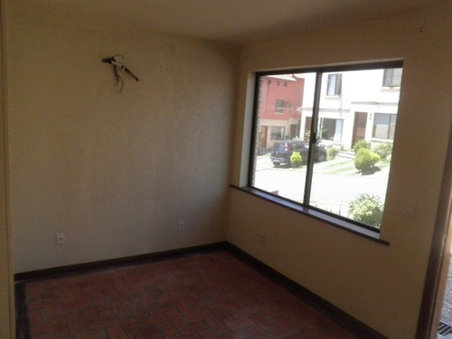 Imagem 3 de 14 de Casa Jardim Itu Sabara Porto Alegre. - 5037