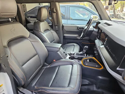 Ford Bronco BADLANDS V6