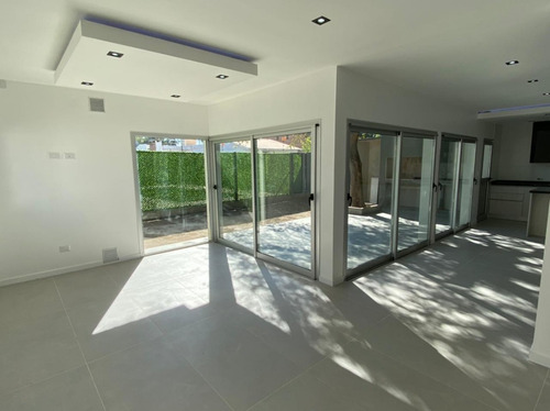 Imagen 23 de 30 de Casa En Venta - 3 Dormitorios - Micro Housing - Villa Belgrano