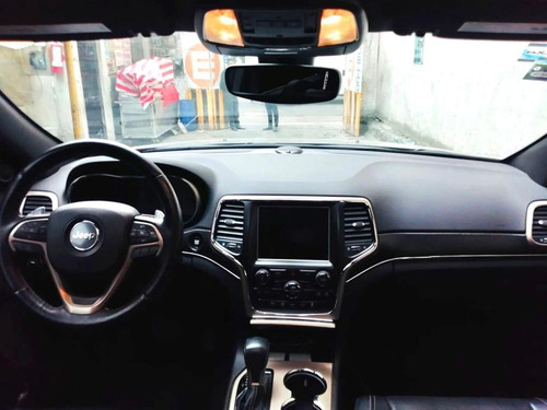 Imagen 9 de 13 de Jeep Grand Cherokee 2017 Limited Lujo
