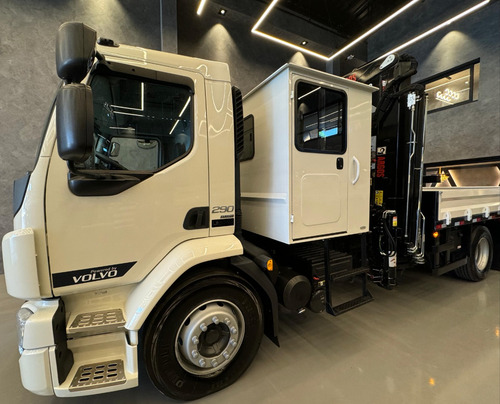 Caminhão Volvo Vm290 4x2 2024 Argos 20t Cabine Suplementar