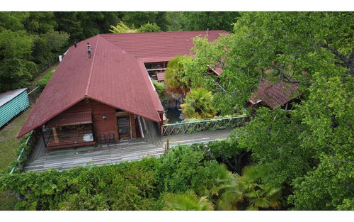 House, Cabin And Pool On A 5,923 M² Plot