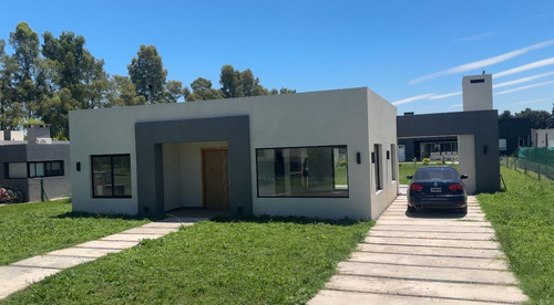 Casa En Venta En Barrio Cerrado La Cesarina *gral Rodriguez*