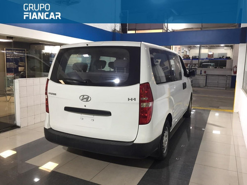 Hyundai H-1 Minibus 2012