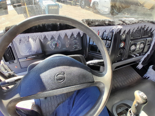Volvo Vm 260 Plataforma Guincho Impecável !!!