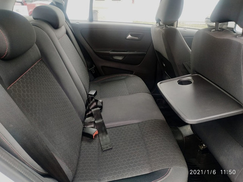 Volkswagen Suran Cross 1.6 Highline 101cv 2