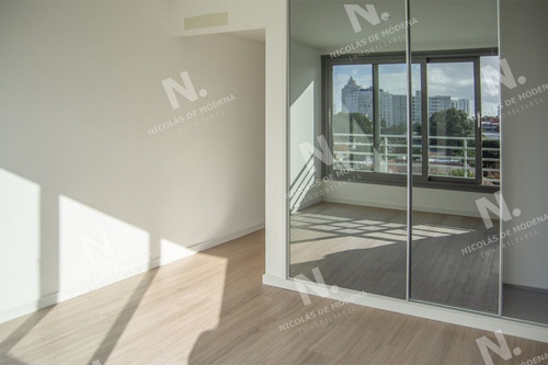 Imagen 16 de 23 de Departamento En Venta, Excelente Ubicacion, Edificio Alexander Boulevard - Punta Del Este Mansa