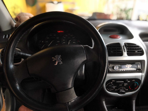 Peugeot 206 2005 1.0 16v Sensation 5p