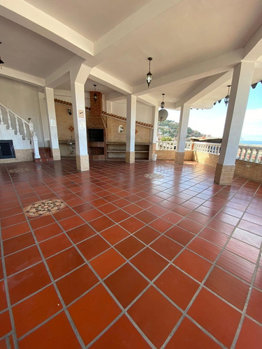 Imagen 8 de 8 de Se Alquila Anexo Con Jacuzzi En Maiquetia De 30m2