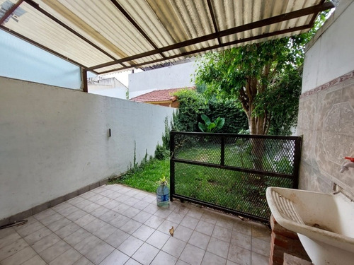 Imagen 6 de 14 de Departamento De 2 Ambientes Con Cochera Y Patio En Venta En Wilde