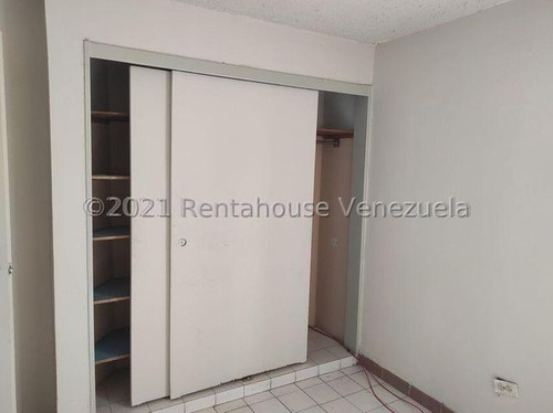 Imagen 4 de 14 de Karen Freites Rentahouse Mp 22f5772 Los Nisperos