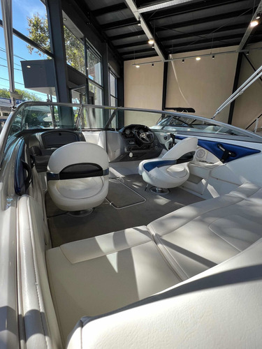 Lancha Monterey 204 Fs - Volvo Penta V8 - Santana Yachts