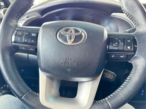 Toyota Hilux 2.8 D-4D TURBO DIESEL CD SRX 4X4 AUTOMÁTICO