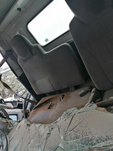 Imagen 6 de 10 de Desarmo Isuzu Elf 200 Año 2015 Solo Por Partes