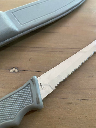 Cuchillo De Stainless Con Funda Gris 15 Cm Hoja. Antiguo