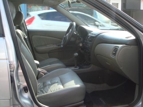 Nissan Sentra 1.8 16v Gxe 4p