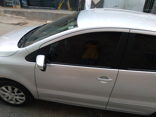 Volkswagen Fox 2014 1.6 Vht Highline Total Flex I-motion 5p