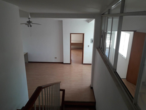 Imagen 5 de 14 de Casa En Venta Mls #22-17758 - Laura Colarusso