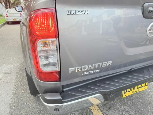 Nissan Frontier 2.5 LE DIESEL AUTOMÁTICA 4x4