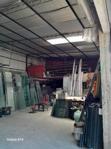 Galpon Con Departamento Y Local Comercial