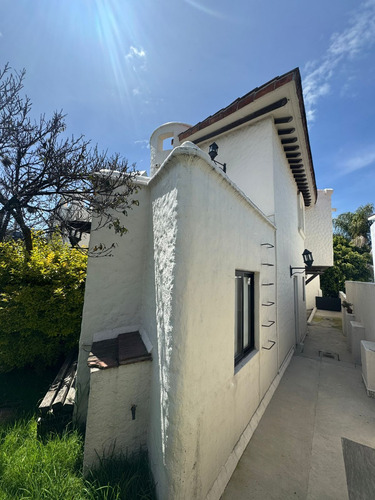 Casa En Venta, Prado Largo, 3 Recámaras.