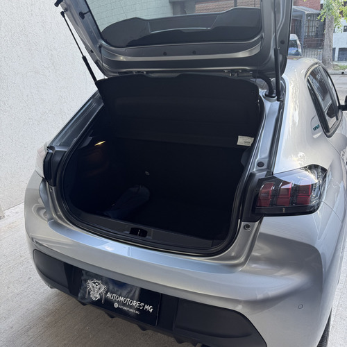 Peugeot 208 1.6 Style Tiptronic