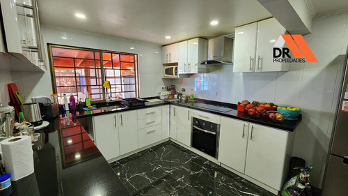 Casa Grande Y Moderna En Macul Remodelada Y Lista Para Ti