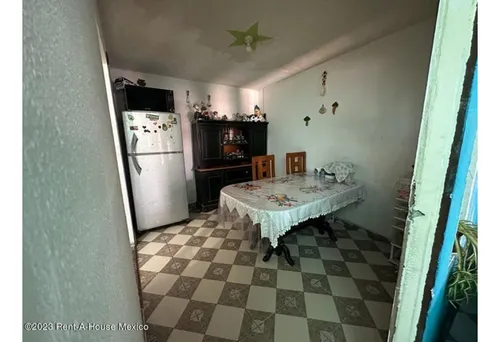 Casa En Venta En Los Héroes 24-20lp~