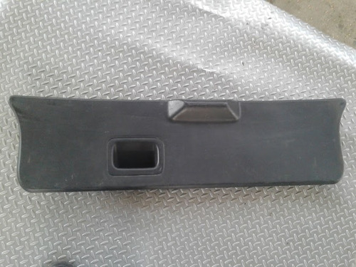 Moldura Vista Interior Cajuela Vw Pointer 4p 2000-2005 Org